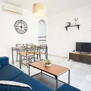  Apartment Froilan Walls By Valcambre